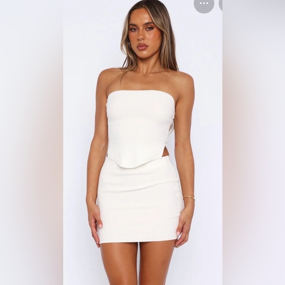 White Fox Fair And Square Knitted Bustier sm & Slow Jams Knitted Mini Skirt Med - Picture 4 of 5